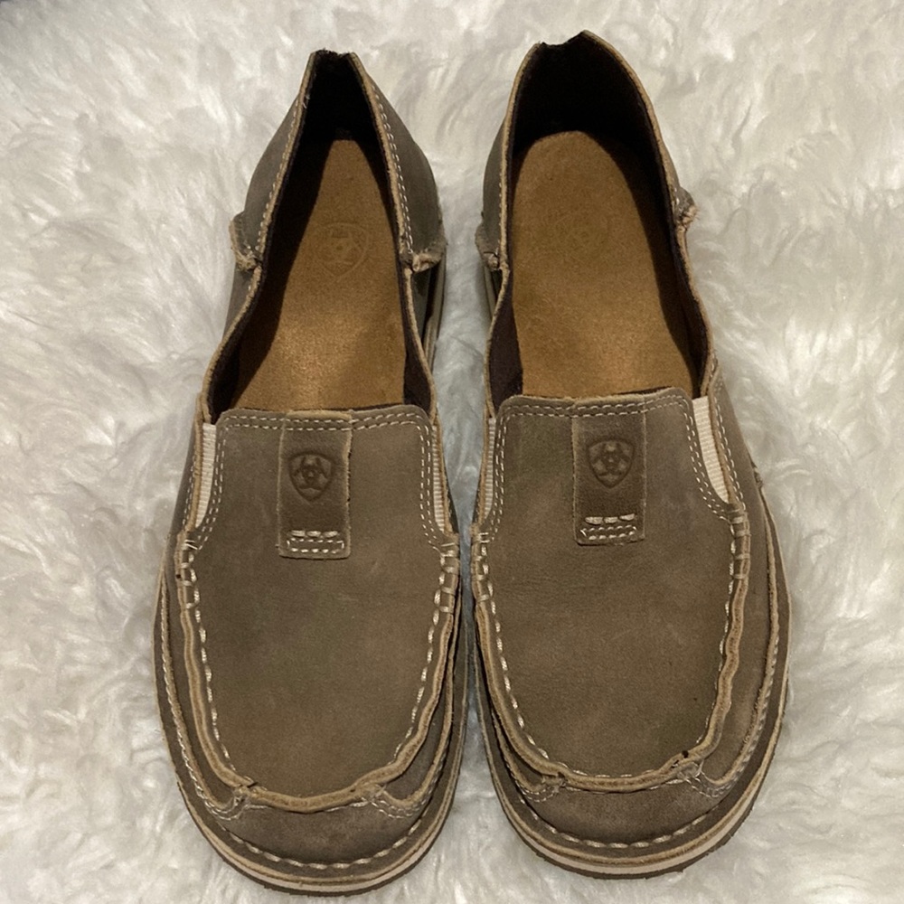 Very comfortable women’s Ariat shoes!
